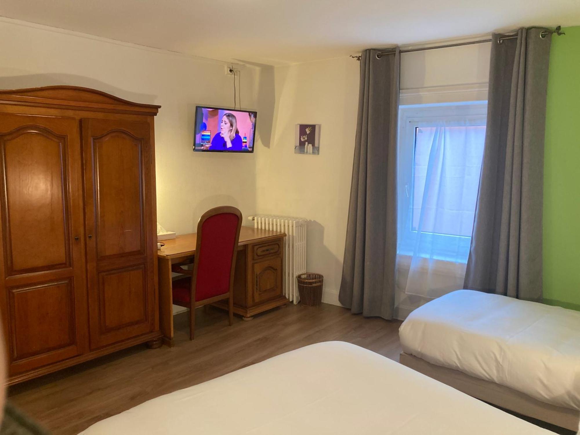 Aigle D'Or Hotel Тиерс Екстериор снимка