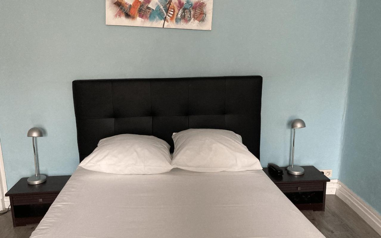 Aigle D'Or Hotel Тиерс Екстериор снимка